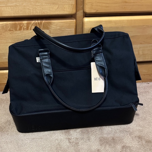 BEIS Handbags - BEIS Black The Weekender Duffle Bag